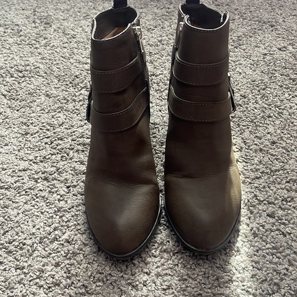 Express Booties - Picture 3 of 5